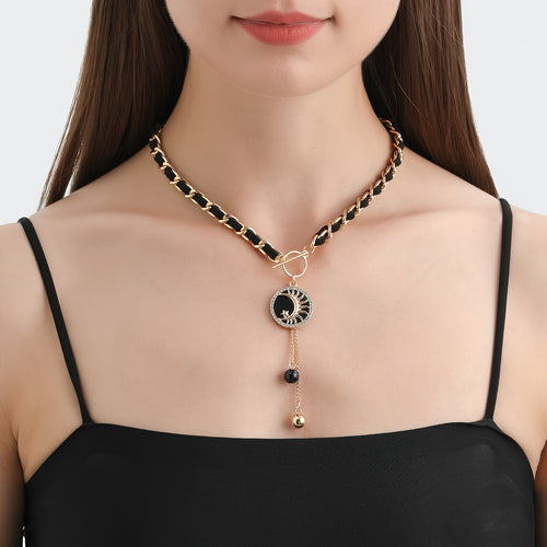 Black Velvet Twisted Mother-of- Heart Necklace for Women, Minimalist Collarbone Chain with Tassel Pendant